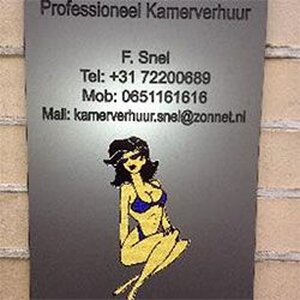 F. Snel Kamerverhuur logo