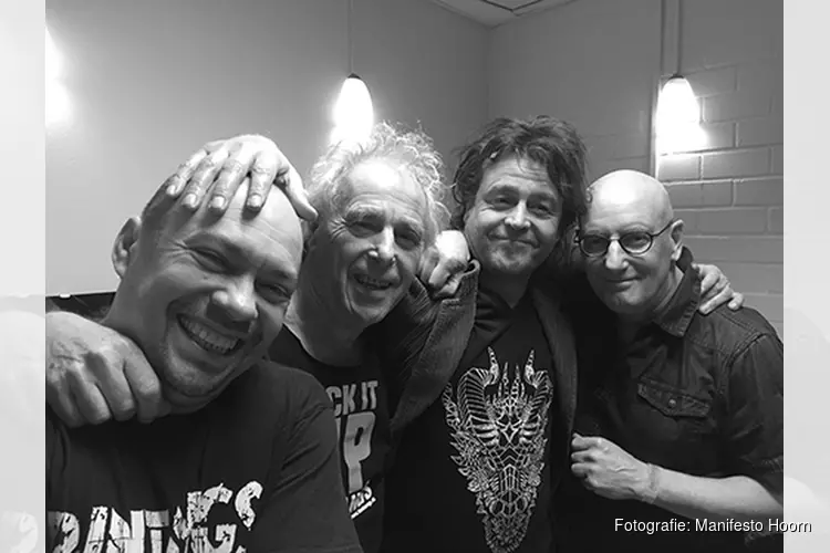 Bintangs + Julian Sas Band en Jules Mescaline in Manifesto
