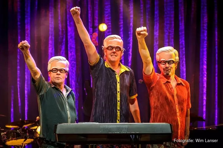 Muzikaal cabaret Enge Buren &#39;Vreemde Vogels&#39;: op vrijdag 9 november in Schouwburg Het Park HOORN