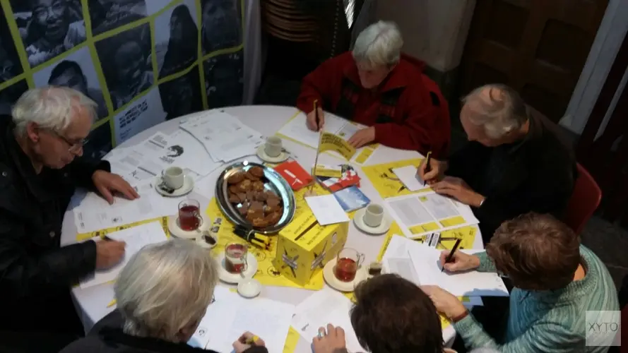 Ook in Hoorn schrijven voor mensenrechten op 8 december