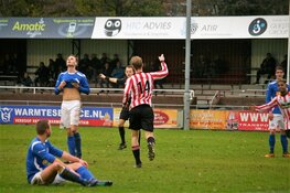 Hollandia pakt volle buit tegen hekkensluiter