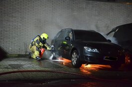 Pyromaan zit mogelijk achter reeks autobranden in Hoorn