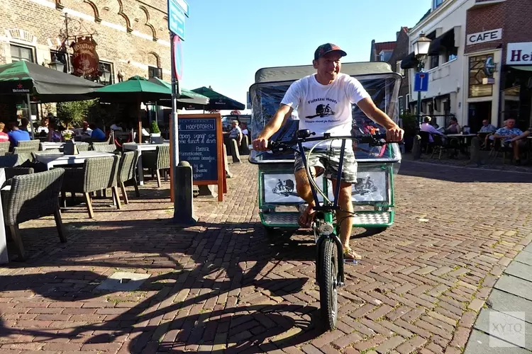 Fietstaxi rijdt op Valentijnsdag