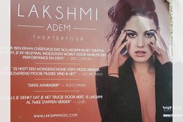 Singer songwriter LAKSHMI komt met theatertour "Adem" in Hoorn