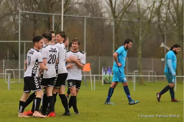 Always Forward komt met de schrik vrij