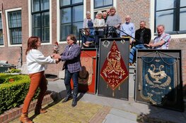 Vaandels Sappho overgedragen aan Westfries Museum