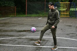 Op het rode pleintje is het allemaal begonnen voor Appie Attahiri