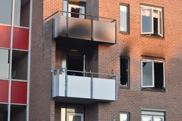 Dode bij zeer grote brand in appartementencomplex Hoorn
