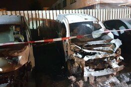 Drie auto's door brand verwoest in Hoorn