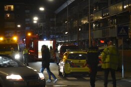 Zwaargewonde bij grote brand in zorginstelling Hoorn: ruim 20 bewoners geëvacueerd