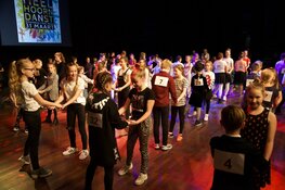 “Stap, stap, zij-sluit-zij” en een lekkere beat