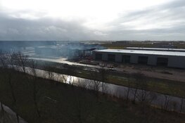 Ravage na verwoestende brand in Zwaag goed zichtbaar vanuit de lucht