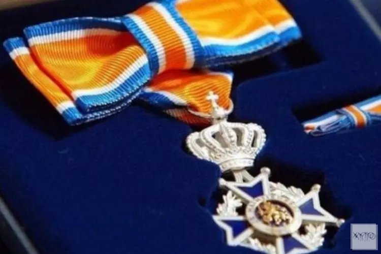 13 Koninklijke onderscheidingen en 8 jeugdlintjes