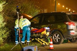 Beknelde automobiliste door brandweer bevrijd na ongeval in Hoorn