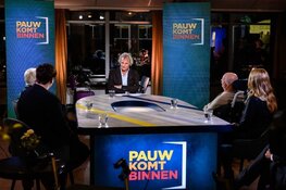 Pauw komt binnen vanuit verpleeghuis Lindendael in Hoorn zondag 22 november op NPO1 rond 22.15 uur