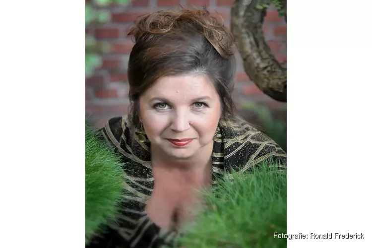 Nieuwjaarsconcert Oosterkerk Hoorn door pianiste Mirsa Adami