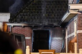 Persoon zwaargewond bij grote brand in Hoorn