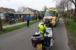 Wielrenner gewond na aanrijding met motor in Berkhout