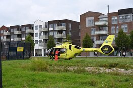 Persoon te water op de Hazeweel in Zwaag
