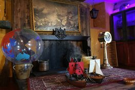 Westfries Museum verlengd expositie over beschilderd behang