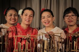 Angklung concert en traditionele Indische dansen
