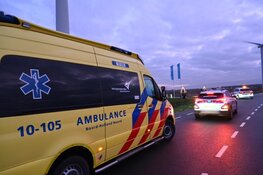 Auto half te water in Berkhout