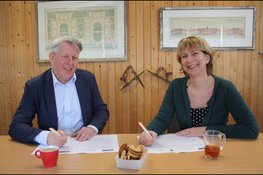 Intermaris Hoorn en Vrijwilligerspunt tekenen samenwerkingsovereenkomst