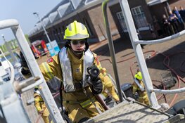 Jeugdbrandweerwedstrijden op voormalig marineschip