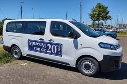 Museum start pendeldienst:  Elektrische bus verbindt museum met parkeerterrein en station