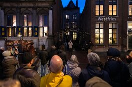 Medewerkers pinken traantje weg. Westfries Museum gesloten tot medio 2025
