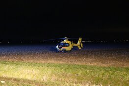 Auto gecrasht in Zwaagdijk-Oost, tenminste twee gewonden