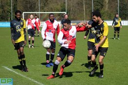 Alkmaarsche Boys blijft meedoen in titelstrijd na late winst op HSV Sport