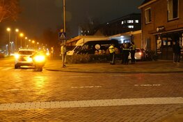 Auto tegen woning gereden in Hoorn