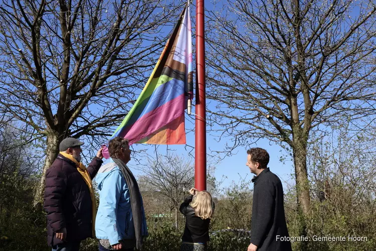 Progress-vlag als steunbetuiging geweld tegen COC Eindhoven