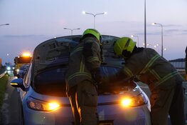 Elektrische auto bijna in brand op Westfrisiaweg