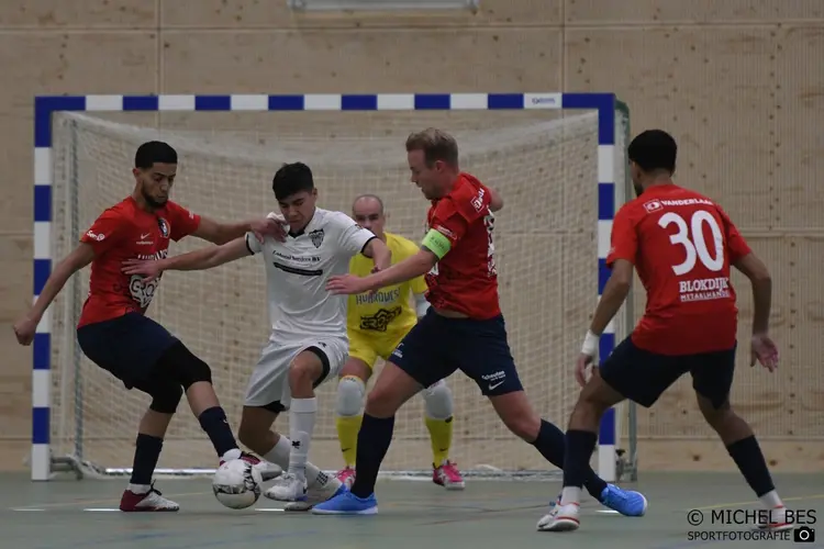 Hovocubo start competitie met ruime zege