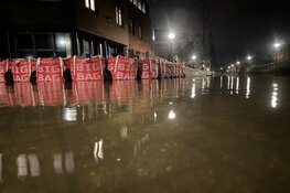 "Big Bags" doen hun werk in Hoorn, grote wateroverlast blijft uit