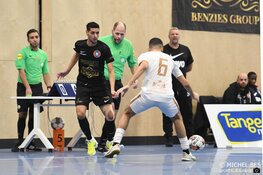 Hovocubo in tweede helft langs VNS United