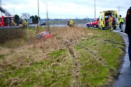 Automobilist van de weg geraakt