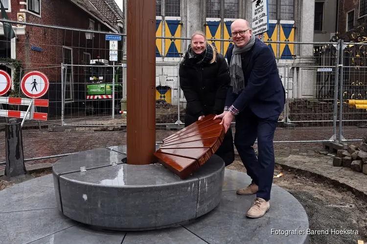 Lang verwachte bankjes terug op de Roode Steen