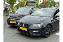 Aanrijding vermoedelijk door zicht beperkende planken (Zwaag)