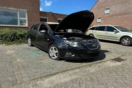Getuigen gezocht van autobrand aan Watersnip