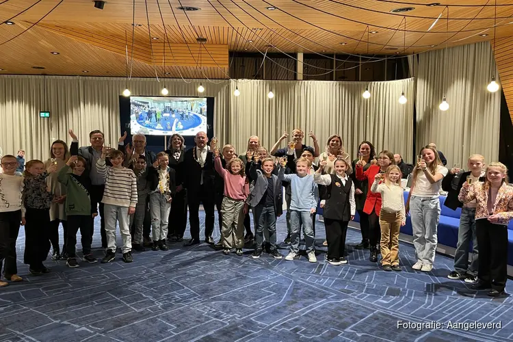 Kinderburgemeester en kindergemeenteraad geïnstalleerd!