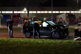 Frontale botsing in Zwaag, bestuurder aangehouden