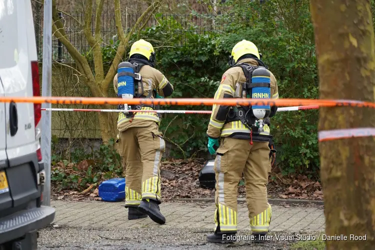 Mogelijk drugsafval in jerrycans gevonden in Hoorn