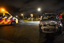 Botsing met veel schade op Paaldijk in Zwaag