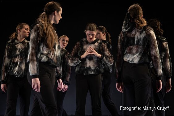 Theater het Pakhuis podium voor de Dansonderneming Danst