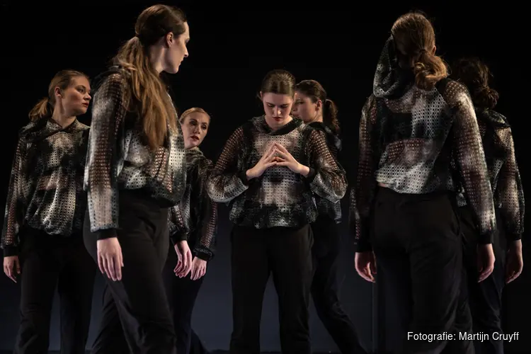 Theater het Pakhuis podium voor de Dansonderneming Danst