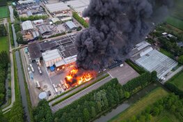 Logo Animal Liberation Front gevonden op container na grote brand bij kippenslachterij
