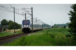 Geen treinen tussen Hoorn en Heerhugowaard door defecte trein bij Berkhout, ook autoverkeer ondervind hinder
